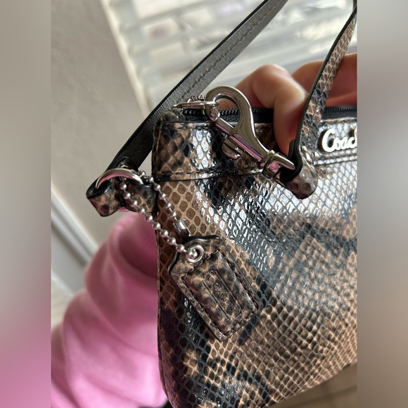 Bundle of 2 Coach Wristlets - Picture 8 of 16